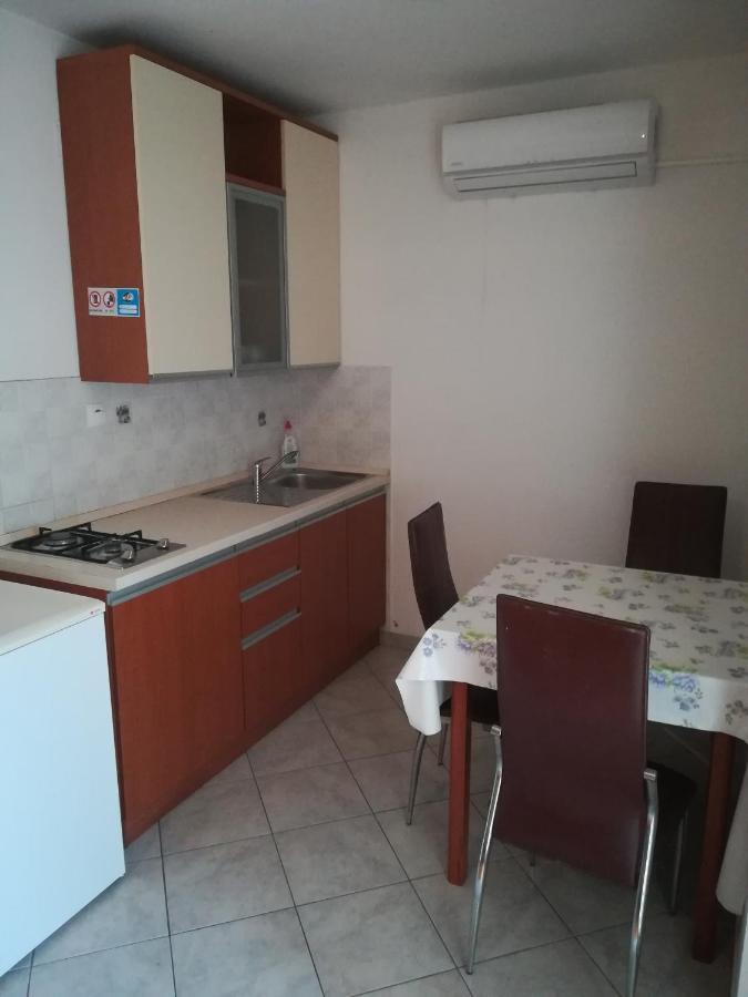 Apartments By The Sea Novalja, Pag - 17973 Esterno foto